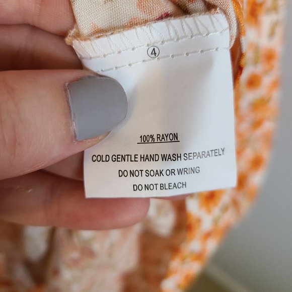 Hello Molly chicago high rises floral dress - Picture 7 of 7